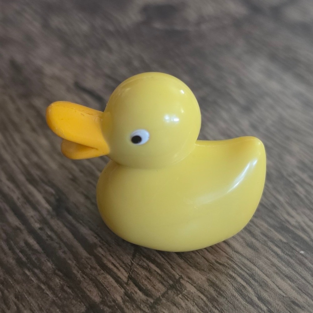 AMERICAN GIRL DOLL Rubber Duck Kids Small Yellow Bath Time Water Play Figurine